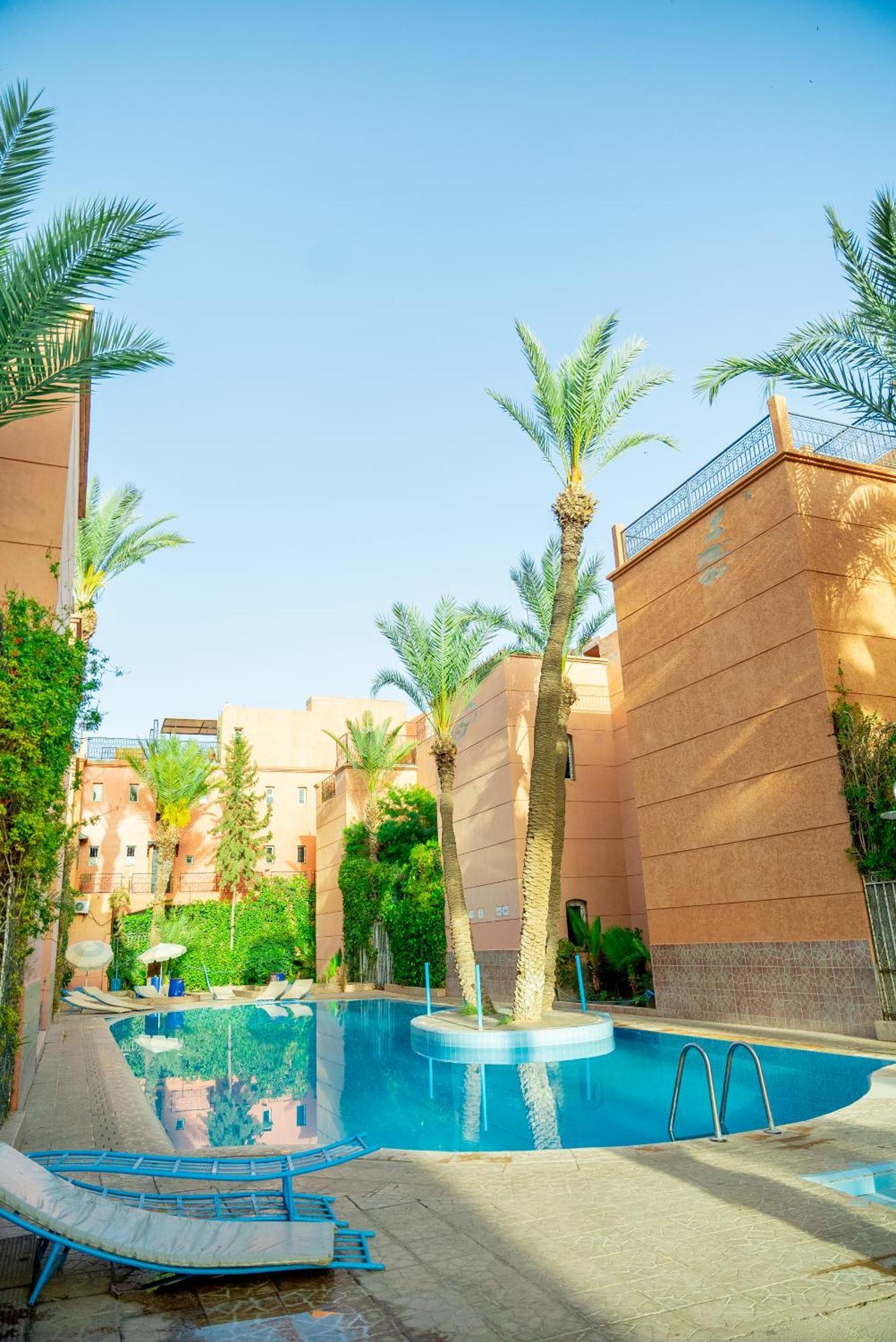 Riad The Moroccans Pool And Terrace Marrakesh Buitenkant foto