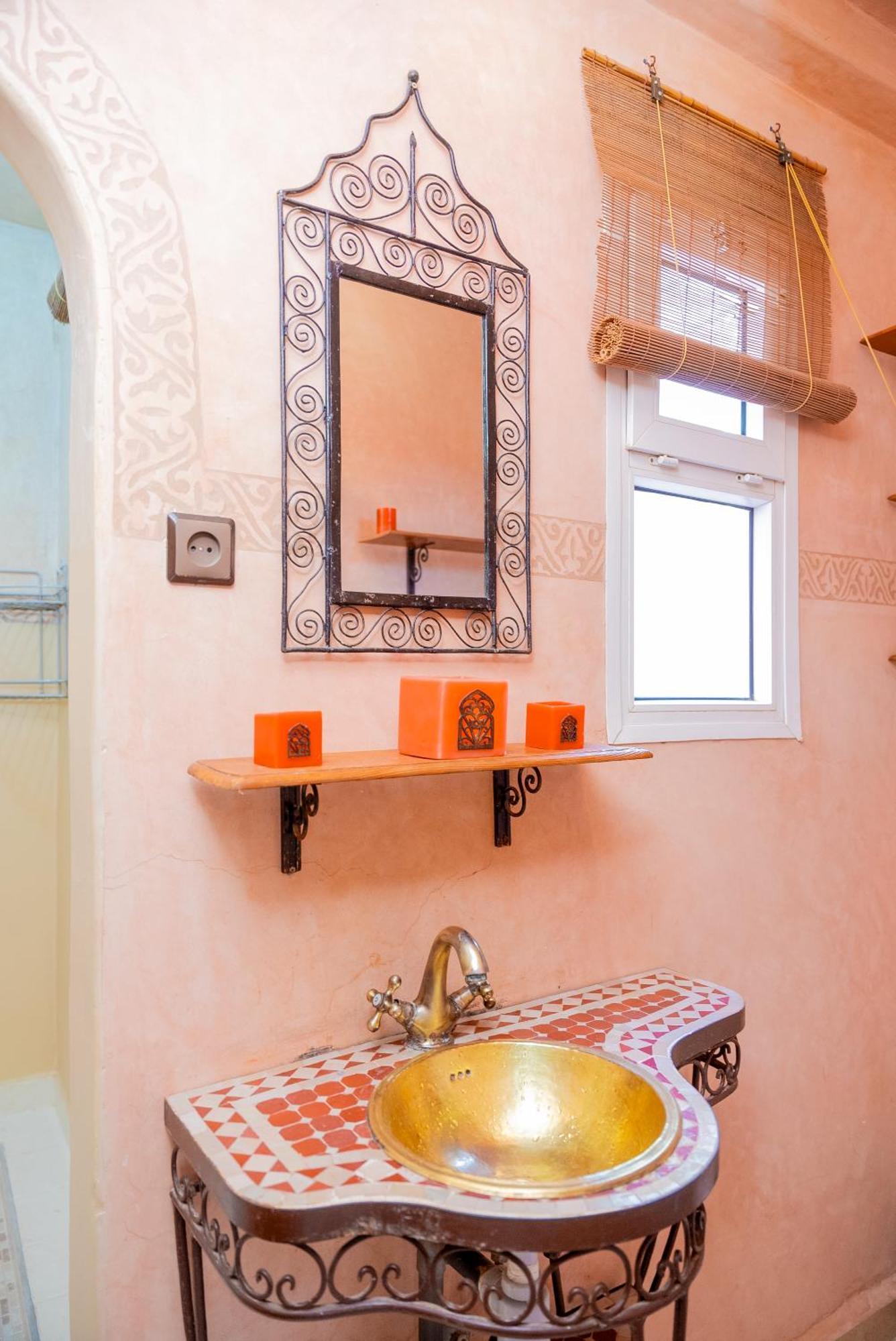 Riad The Moroccans Pool And Terrace Marrakesh Buitenkant foto