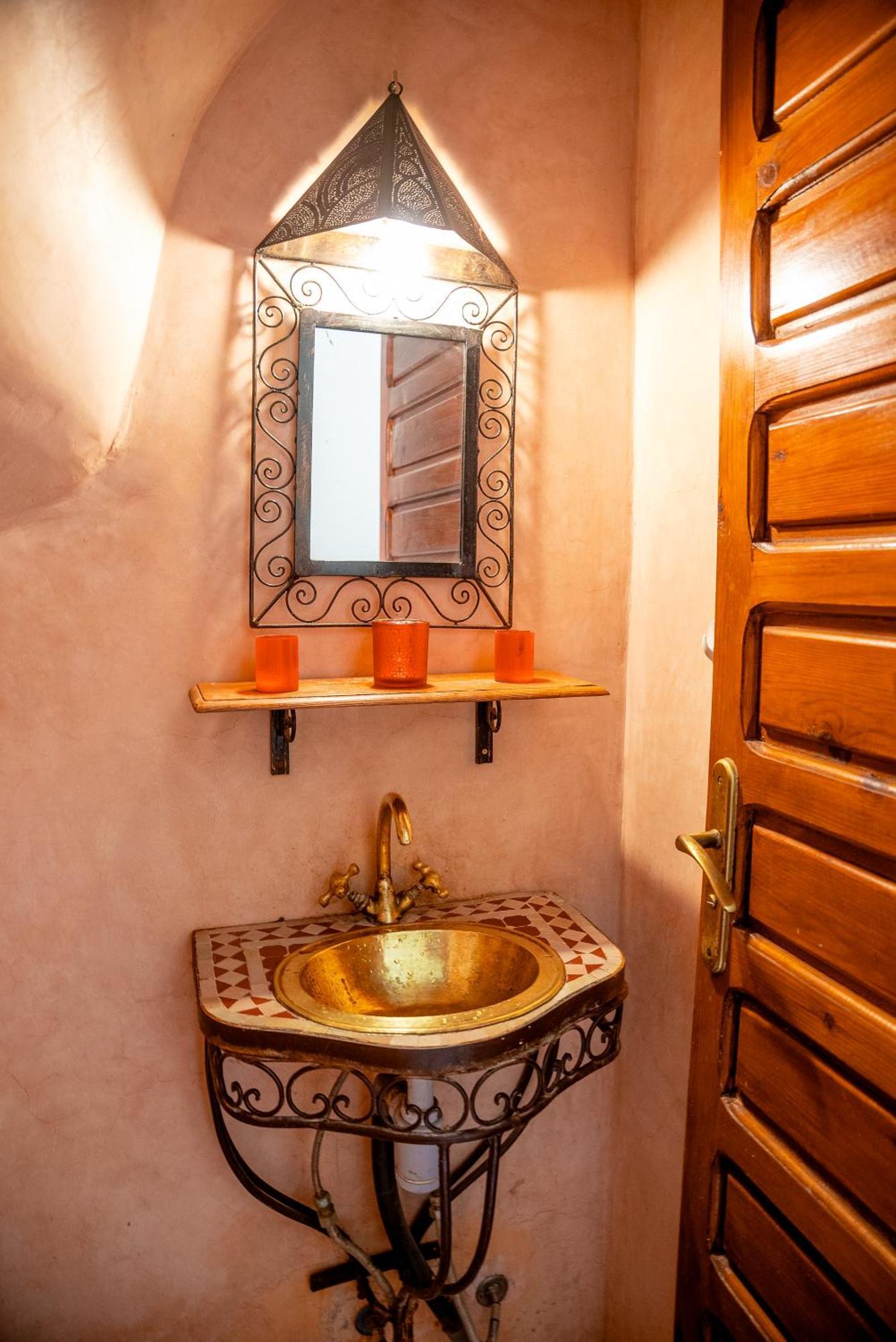 Riad The Moroccans Pool And Terrace Marrakesh Buitenkant foto