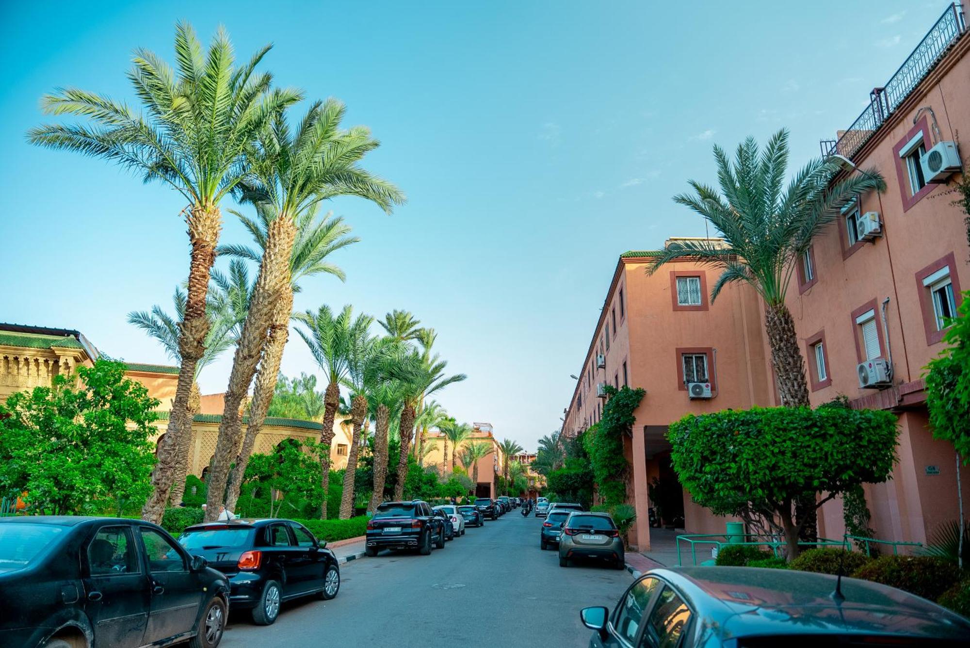 Riad The Moroccans Pool And Terrace Marrakesh Buitenkant foto